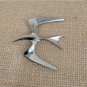 Sarah Coventry 1967 Mr. Seagull Silver Tone Brooch Bird Brooch